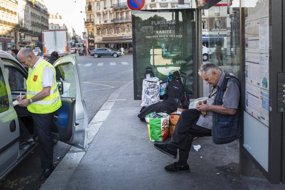 Armée du Salut Bénévolat Petits Déjeuners Personnes Sans Abri Paris