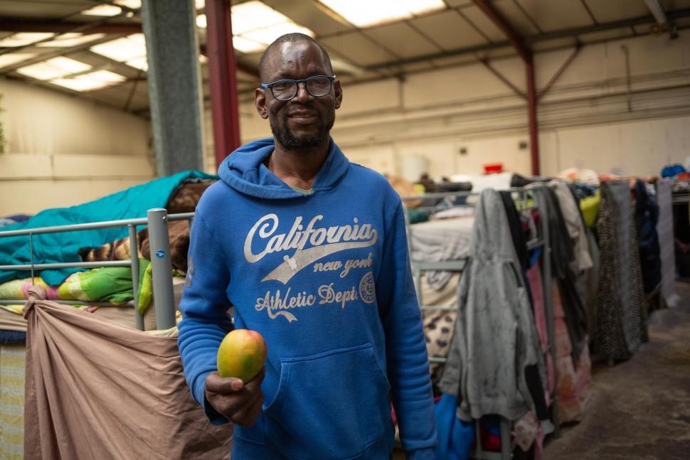 DISTRIBUTION ALIMENTAIRE _ PANIERS REPAS COVID19 Squat exilés printemps 2020