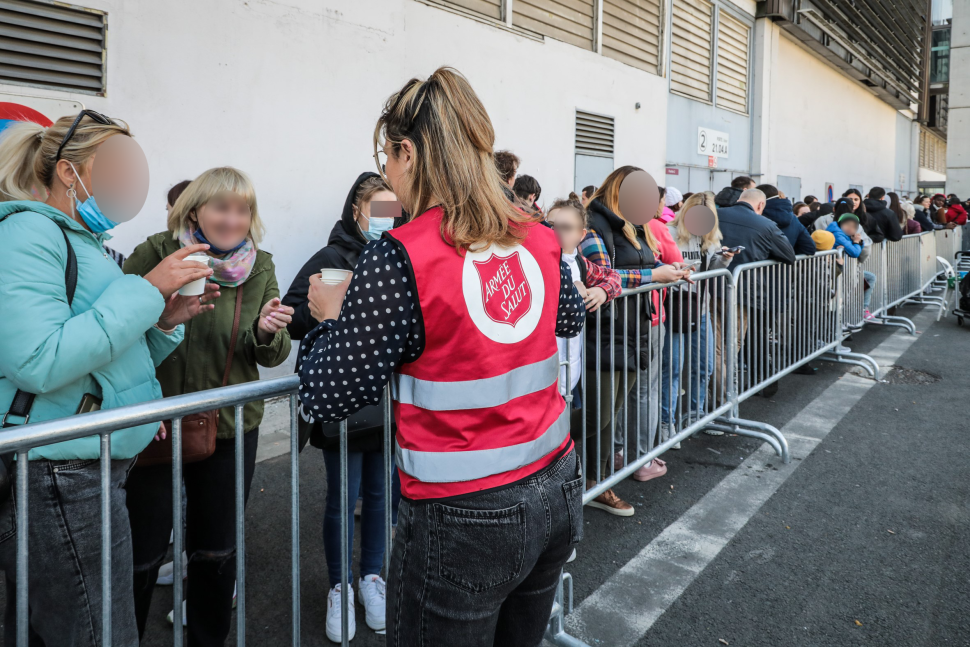 L’Armée du Salut mobilisée au centre d’accueil pour réfugiés ukrainiens de la Porte de Versailles (Paris)