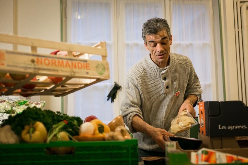 Distribution Alimentaire poste Armée du Salut France 