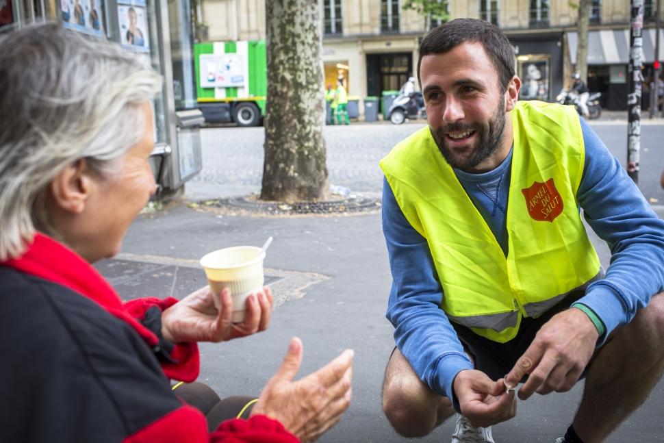 Faites un don pour l'action sociale de la Fondation de l'Armée du Salut Bénévole Personne Sans Abri petits déjeuners Armée du Salut