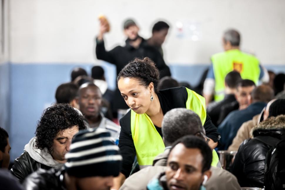 Dans les nouveaux locaux des Soupes de nuit, quelque 130 personnes pourront se restaurer Soupes de nuit Armée du Salut Paris aide alimentaire urgence