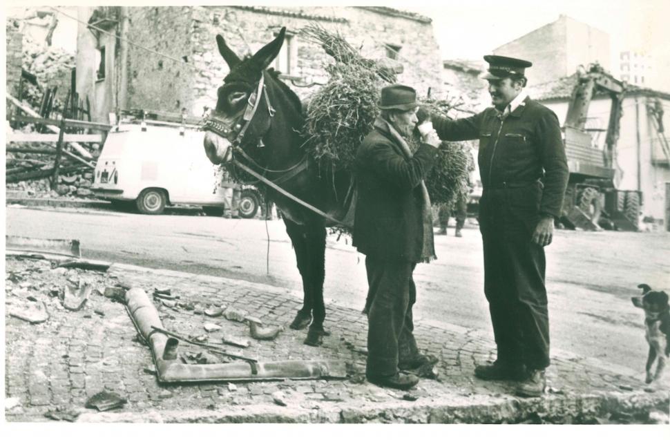 Souvenirs du tremblement de terre en Italie du sud en 1980