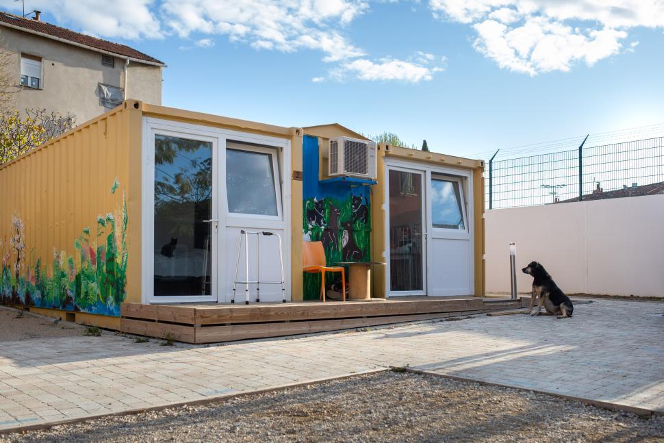 Le Hameau : un village de chalets de la Fondation de l’Armée du Salut qui accueille les personnes sans abri, à Marseille. 