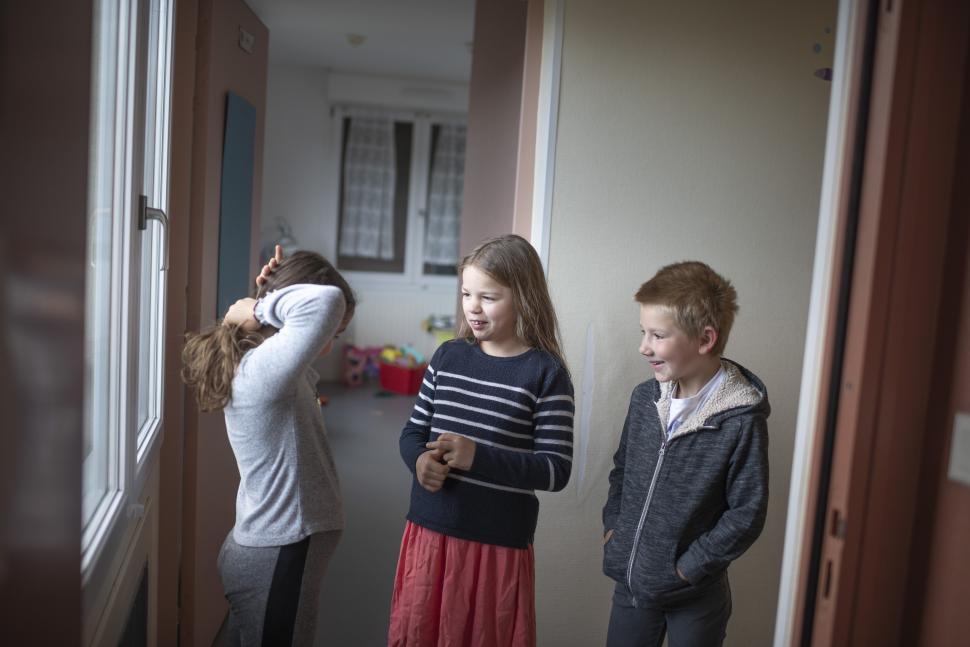 Ces enfants accueillis au sein des Enfants de Rochebonne, Le Lupin, à Saint-Malo, est une Maison d'Enfants à Caractère Social (MECS) gérée par la FADS qui accueille des enfants confiés à  l'Aide Sociale à l'Enfance (ASE), dans le cadre de la protection administrative ou judiciaire, pour une moyenne ou longue durée.