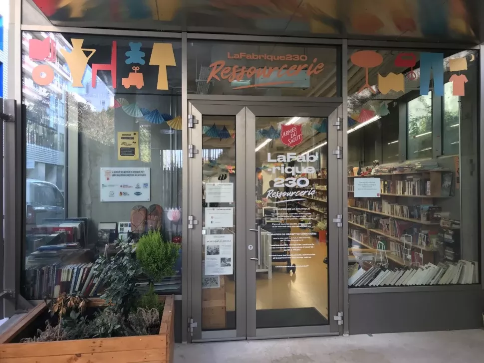 La ressourcerie de l'Armée du Salut LaFabrique230 à Paris dans le 15 ème arrondissement La ressourcerie de l'Armée du Salut LaFabrique230 à Paris dans le 15 ème arrondissement