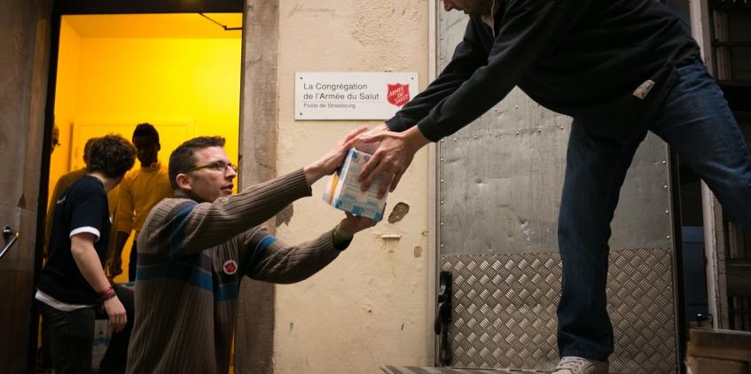 Bénévoles Aide alimentaire Poste Armée du Salut Strasbourg