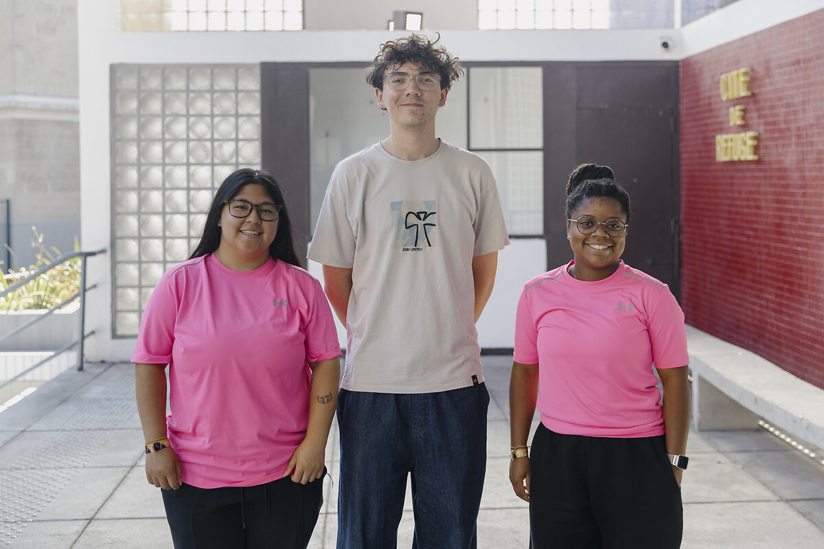 Festival de l'engagement à la Cité de Refuge. de gauche à droite : Marie Avisse Yanis Alilat Janah Bacoul , (service civique et salariés)